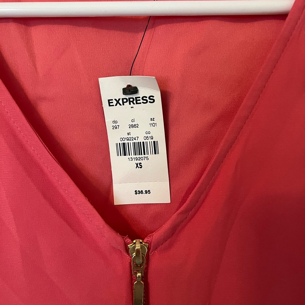 Coral Express Blouse - Picture 2 of 3
